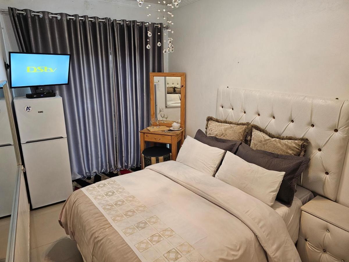 Rjs Guesthouse Durban Buitenkant foto