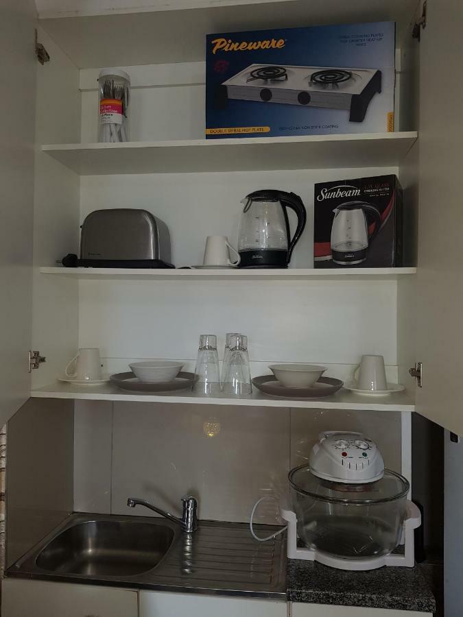 Rjs Guesthouse Durban Buitenkant foto
