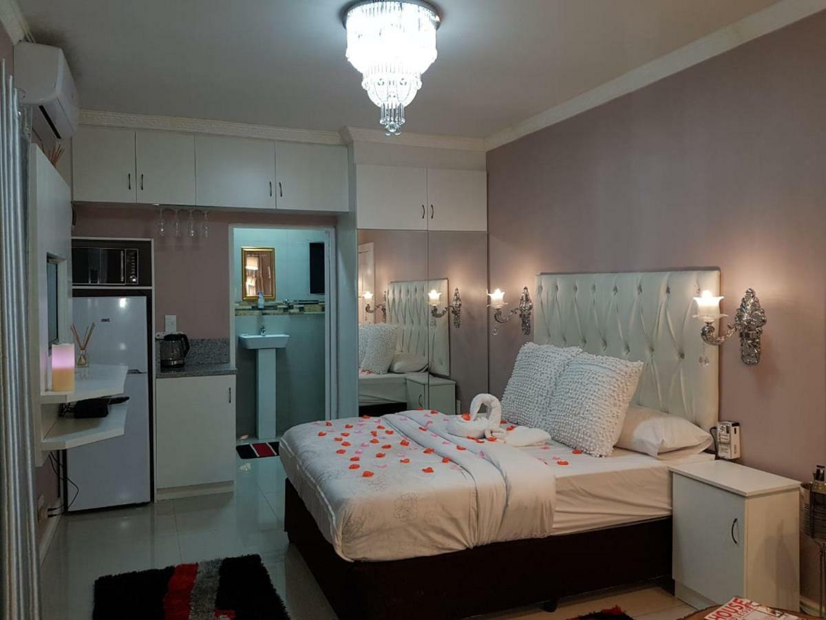 Rjs Guesthouse Durban Buitenkant foto