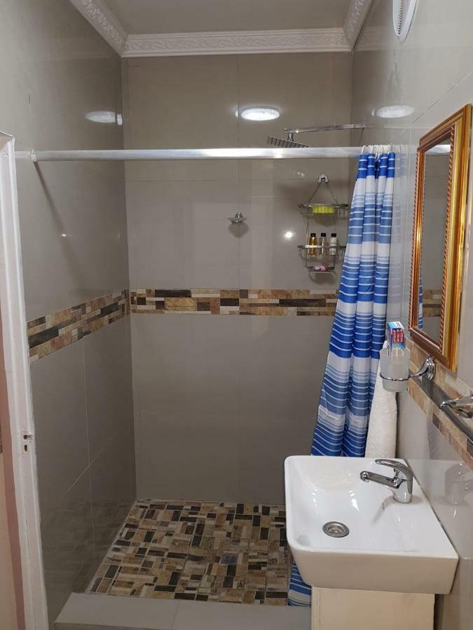 Rjs Guesthouse Durban Buitenkant foto