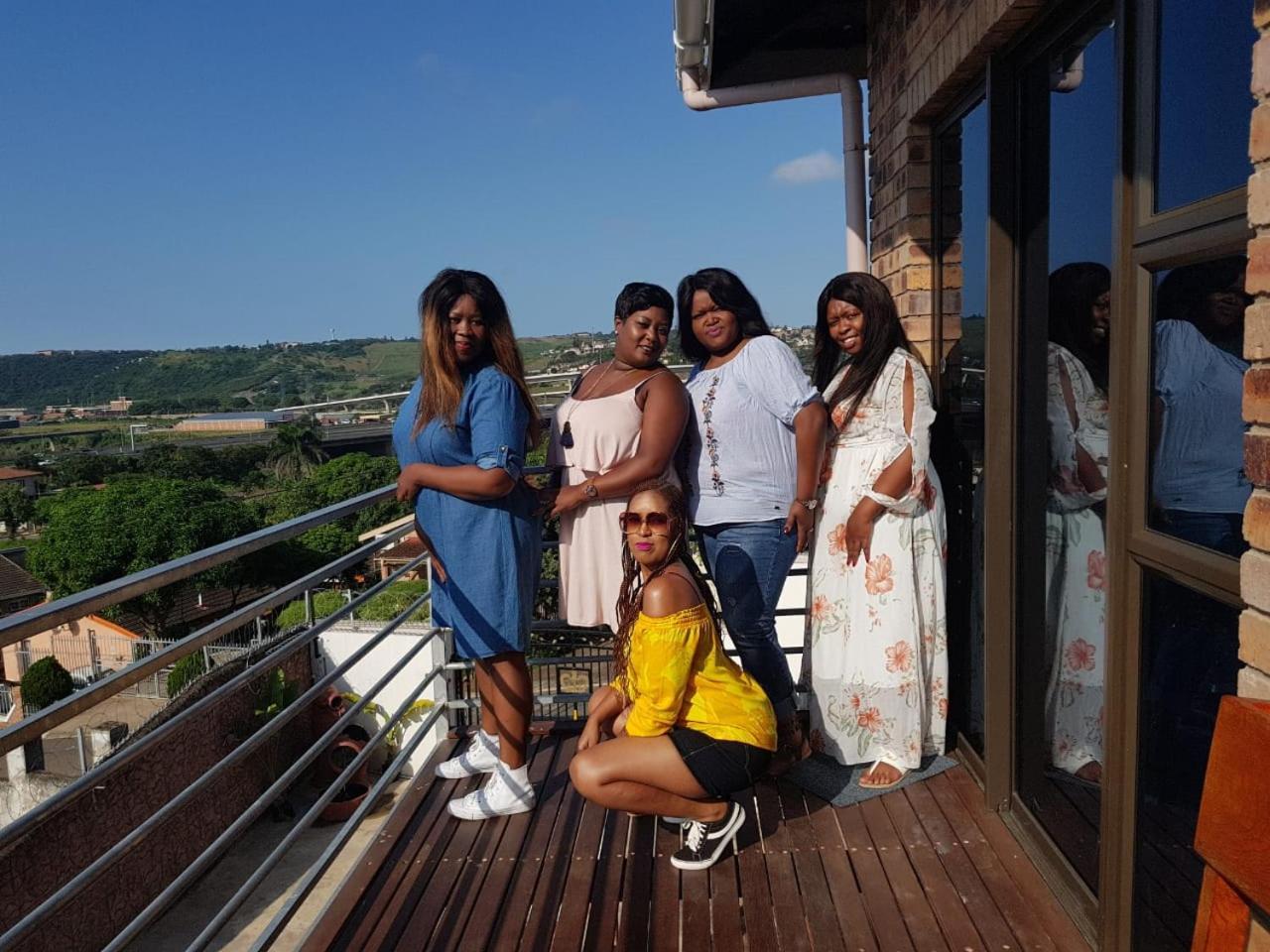 Rjs Guesthouse Durban Buitenkant foto