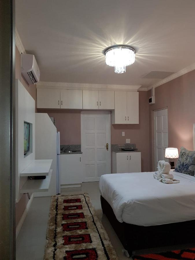 Rjs Guesthouse Durban Buitenkant foto